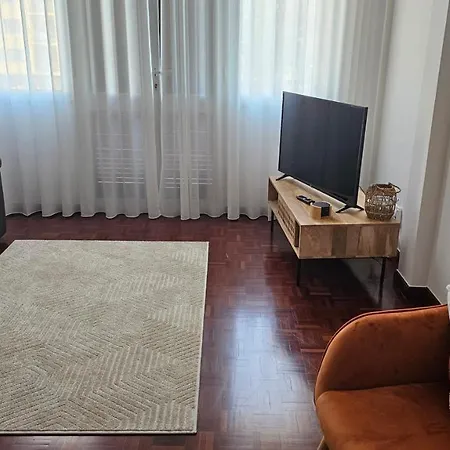 Garden And Seaview - Free Parking Apartment