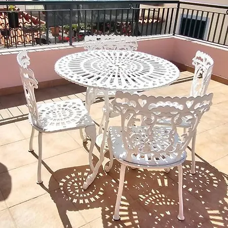 Apartment Garden And Seaview - Free Parking *