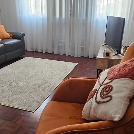Garden And Seaview - Free Parking Apartment